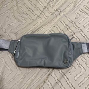 lululemon athletica Gray XL Belt Bag